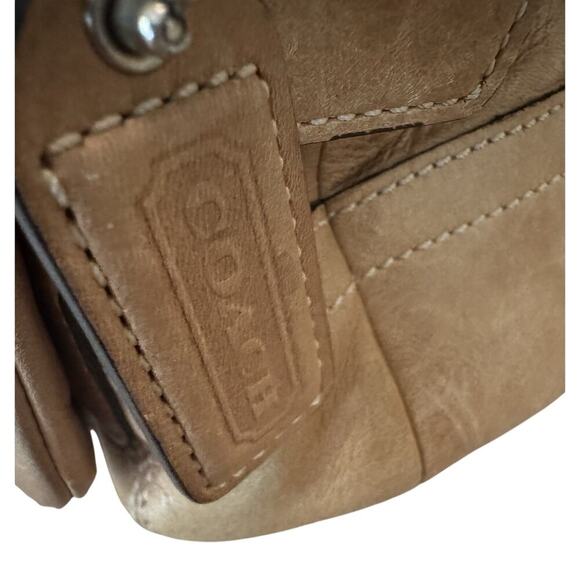 COACH Vintage Soho Leather Flap Bag Camel Brown Purse Y2K - Picture 9 of 16
